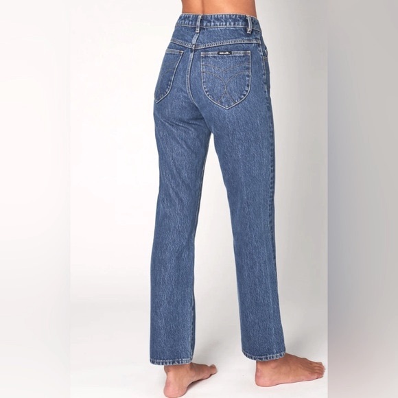ROLLA’S Classic High Rise Straight Jeans in Mid Vintage Blue - Picture 6 of 16